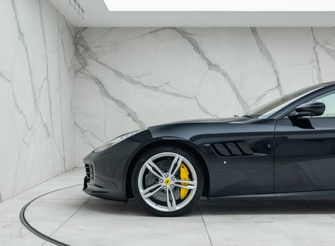 Ferrari GTC4 Lusso V12 34