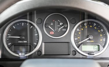 Land Rover Defender 90 Heritage Hard Top 15