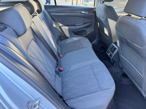 Volkswagen Golf STYLE ETSI DSG 24