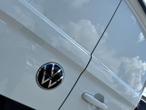 Volkswagen Transporter 2.0 TDI T30 Commerce Plus Panel Van 5dr Diesel Auto FWD SWB Euro 6 (s/s) (1 20