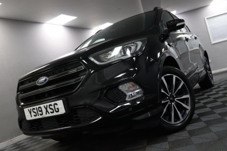 Ford Kuga ST-LINE 32