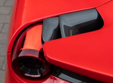 Ferrari 488 Pista 33