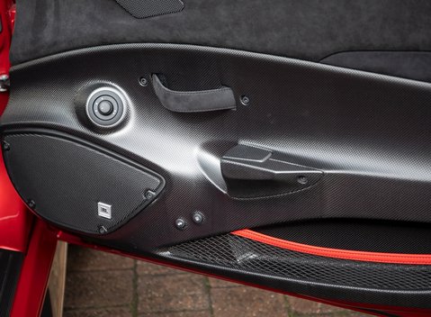 Ferrari 488 Pista 21