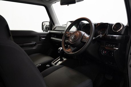 Suzuki Jimny Sierra SUV 1.5 AUTOMATIC petrol 2