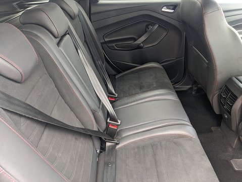 Ford Kuga ST-LINE TDCI 17