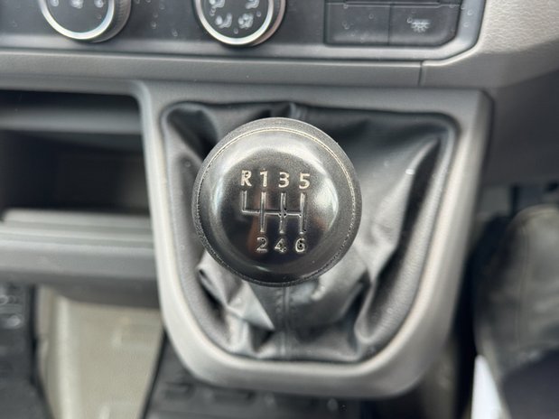 Volkswagen Crafter Tipper MWB L2 Startline Cr35 EURO 6 33