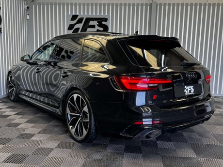 Audi RS4 2.9 TFSI V6 Estate 5dr Petrol Tiptronic quattro Euro 6 (s/s) (450 ps) 4