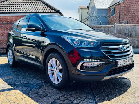 Hyundai SANTA FE 2.2 CRDi Blue Drive Premium SUV 5dr Diesel Manual 4WD Euro 6 (s/s) (7 Seat) 3