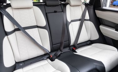 Land Rover Range Rover Velar D300 HSE First Edition 12