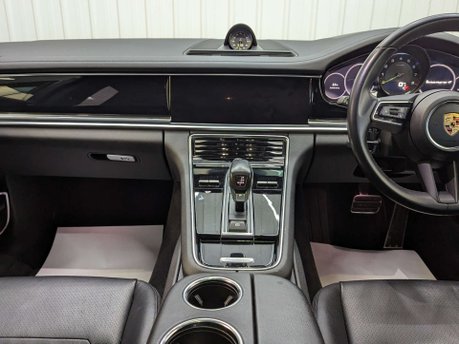 Porsche Panamera 2.9 Panamera 4 E-Hybrid Semi-Auto 4WD 5dr 83