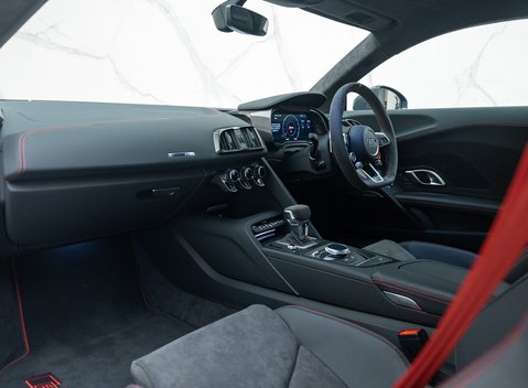 Audi R8 GT 18