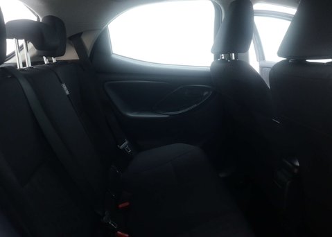 Toyota Yaris 1.5 Yaris Icon HEV CVT 5dr 44