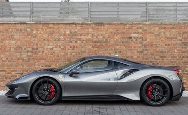 Ferrari 488 Pista 2