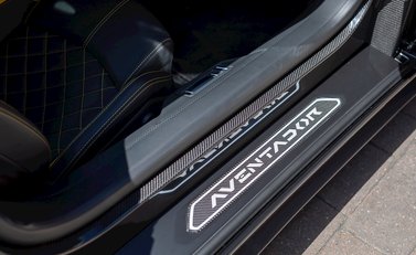 Lamborghini Aventador S LP740-4 26