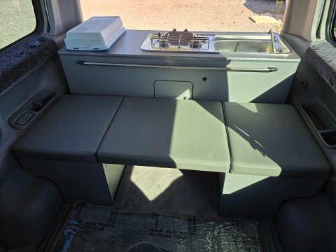 Mazda B Friendee Aero City Runner 24