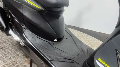 Sinnis Twist 2022 1K 50CC SCOOTER LEARNER BIKE NEW MOT SERVICED 22