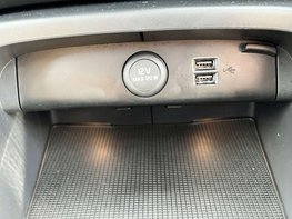 Volvo XC40 2.0 XC40 Inscription Pro T4 Auto 5dr 48