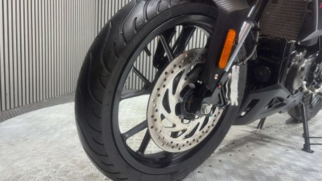Aprilia Tuono 2025 25 PLATE 15BHP E5 SPORTS BIKE LEARNER ONLY 3K 36