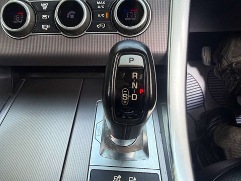 Land Rover Range Rover Sport 3.0 Range Rover Sport HSE SDV6 Auto 4WD 5dr 39