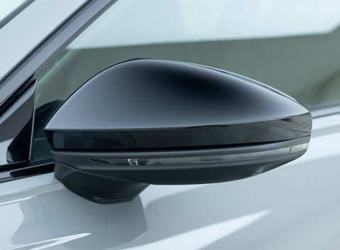 Audi RS6 Avant Carbon Black 33