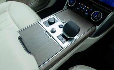 Land Rover Range Rover P510e First Edition 25