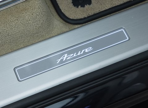 Bentley Bentayga V8 AZURE 31