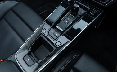 Porsche 911 Targa 4S (992) 27