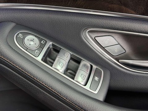 Mercedes-Benz S Class 2.9 S350Ld AMG Line (Executive) Saloon 4dr Diesel G-Tronic+ Euro 6 (s/s) (2 53