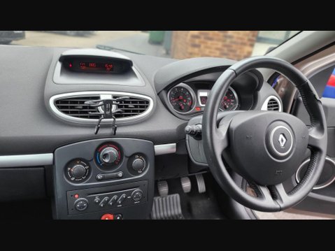 Renault Clio DYNAMIQUE 16V 12