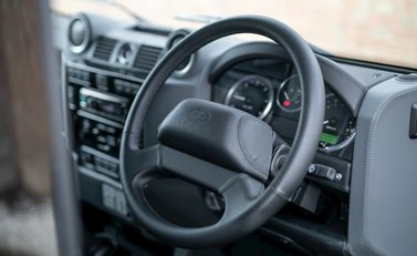 Land Rover Defender 90 Autobiography Edition 11