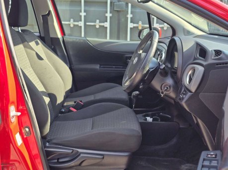 Toyota Yaris 1.33 Dual VVT-i Icon Plus Hatchback 5dr Petrol Multidrive S Euro 5 (99 ps) 19