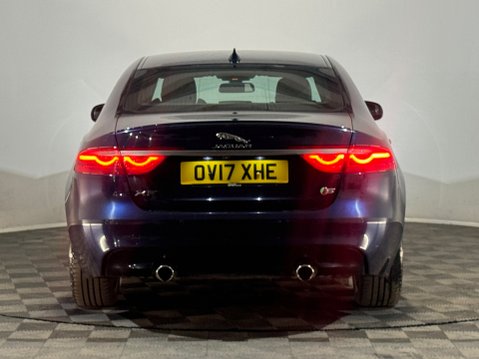 Jaguar XF D V6 S 7