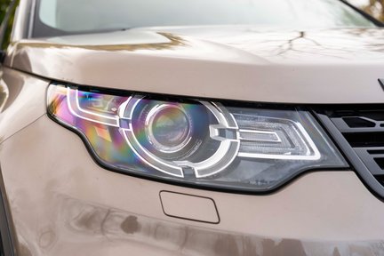 Land Rover Discovery Sport TD4 HSE LUXURY 9