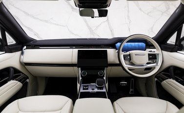 Land Rover Range Rover P400 HSE 17