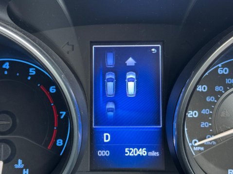 Toyota Auris 1.2 VVT-i Excel Touring Sports CVT Euro 6 (s/s) 5dr (Safety Sense) 26