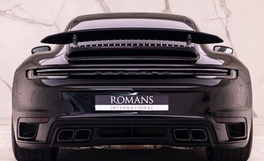 Porsche 911 Turbo S (992) 5