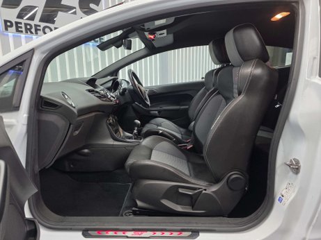 Ford Fiesta 1.6T EcoBoost ST-3 Hatchback 3dr Petrol Manual Euro 6 (182 ps) 26