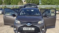 Toyota Yaris 1.5 VVT-h Design Hatchback 5dr Petrol Hybrid E-CVT Euro 6 (101 ps) 7