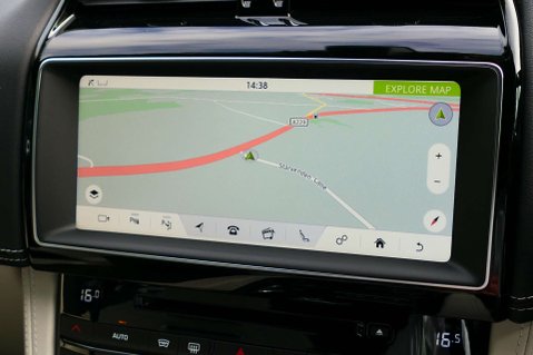 Jaguar F-Pace 5.0 F-PACE SVR AWD Auto 4WD 5dr 37