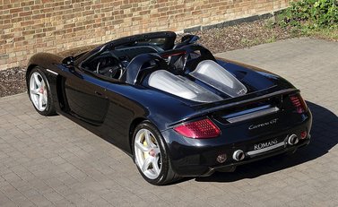 Porsche Carrera GT 8