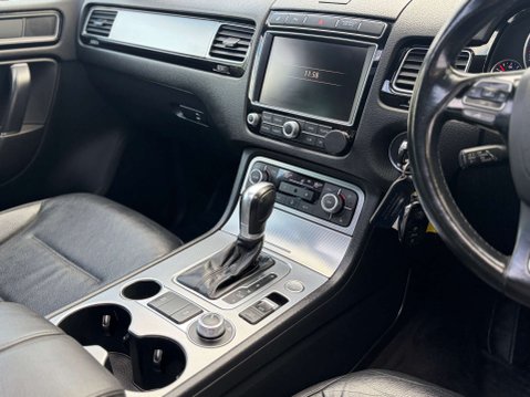 Volkswagen Touareg 3.0 Touareg V6 R-Line TDI BlueMotion Technology Auto 4WD 5dr 29
