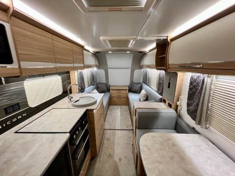 Bailey Unicorn Madrid  24