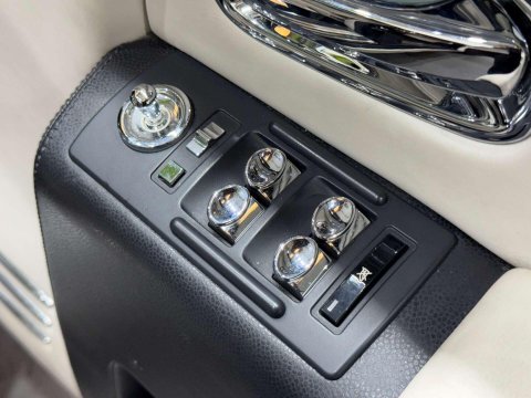 Rolls-Royce Phantom 6.7 V12 Saloon 4dr Petrol Auto Euro 5 (453 bhp) 43