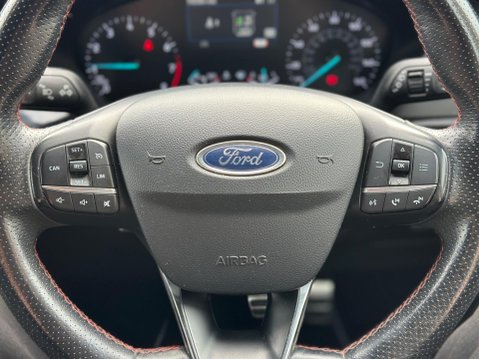 Ford Focus 1.0T EcoBoost ST-Line Euro 6 (s/s) 5dr 12