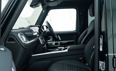 Mercedes-Benz G Class G400d AMG LINE PREMIUM PLUS 16