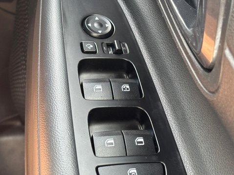 Hyundai BAYON T-GDI PREMIUM MHEV 26