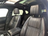 Land Rover Range Rover Velar 3.0 Range Rover Velar R-Dynamic HSE D300 Auto 4WD 5dr 37