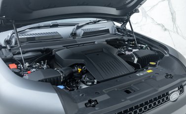 Land Rover Defender OCTA EDITION ONE 51