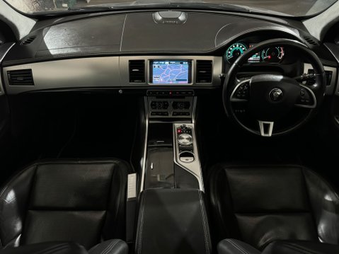 Jaguar XF D V6 S PORTFOLIO SPORTBRAKE 11