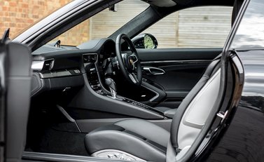 Porsche 911 (991.2) Carrera 4S 15